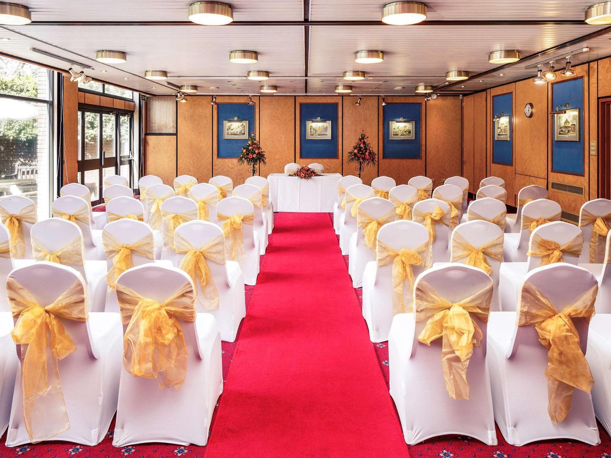 Mercure Norwich Hotel Buitenkant foto