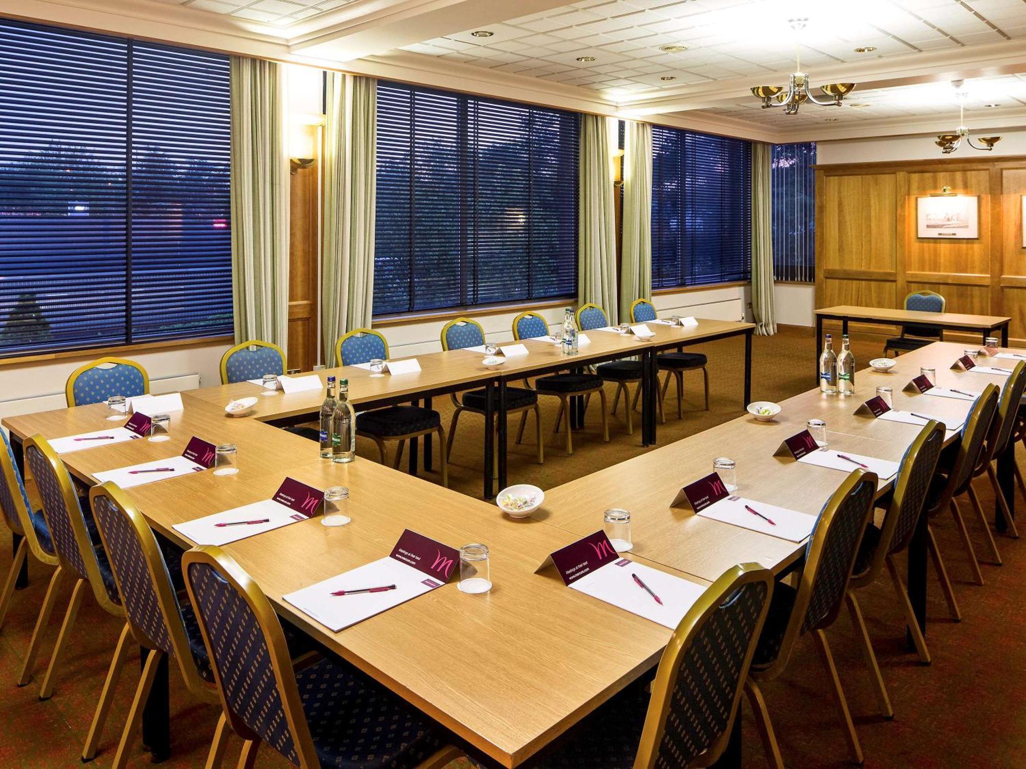 Mercure Norwich Hotel Buitenkant foto